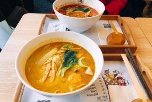 2018年小汤主麻辣烫加盟项目